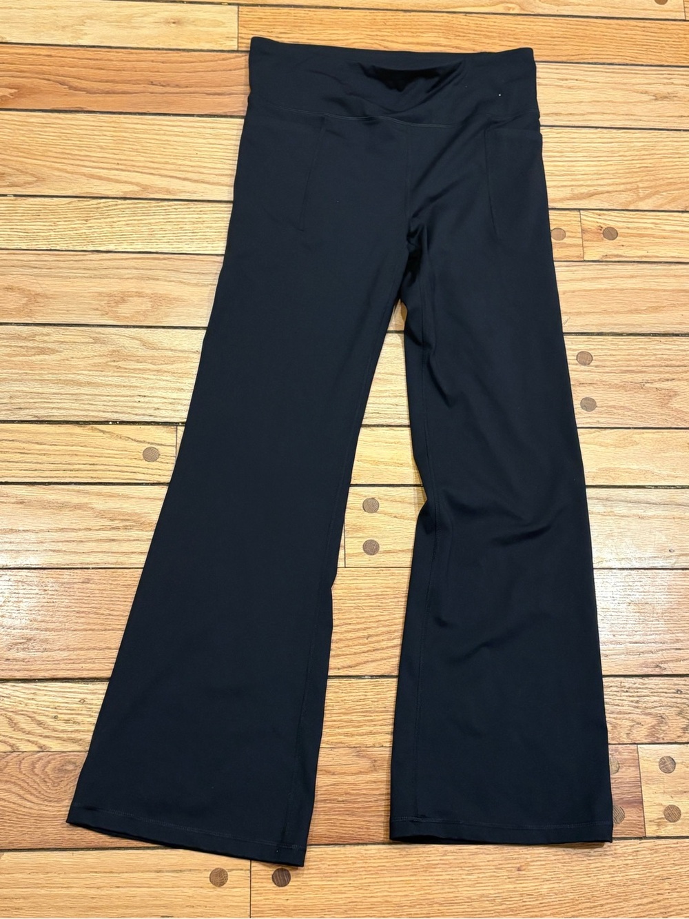 GAPfit Women’s Black Flared Yoga Pants leggings size large w pockets
